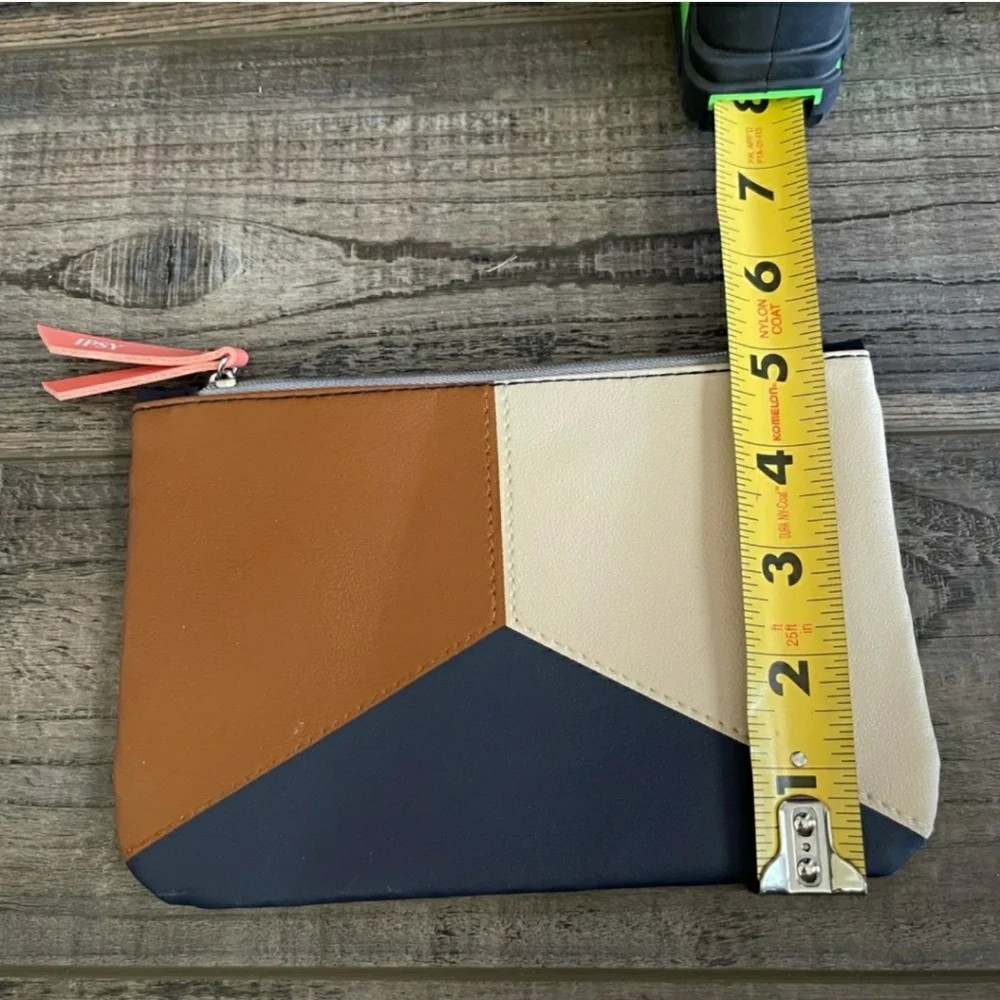 🛍 2/$6 🛍 Ipsy Tri Colorblock cosmetic bag